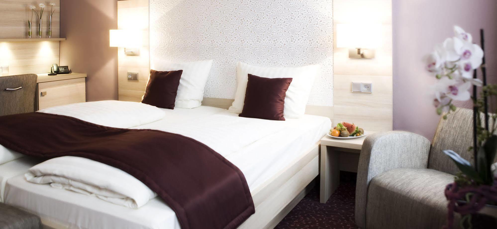 Ringhotel Nassau-Oranien Hadamar ภายนอก รูปภาพ